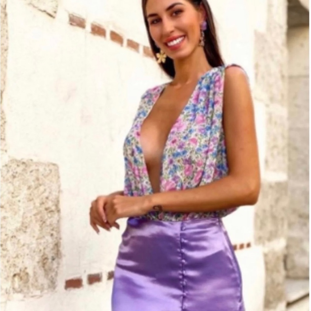 NEW Zara floral sleevless bodysuit size small